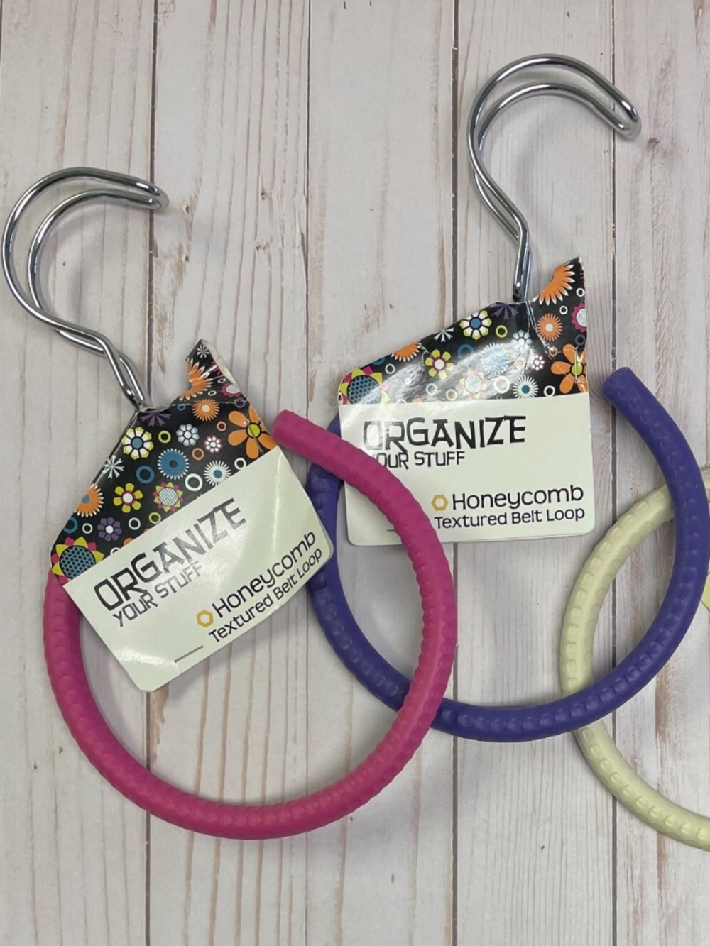 Organizer Hanging Honeycomb Grip Belt Ring Hangs Scarf Holder No Slip Closet NEW